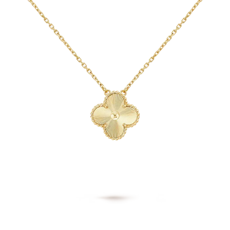 CLOVER NECKLACE